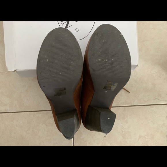 Steve Madden Cognac size 9.0 booties - Picture 3 of 3